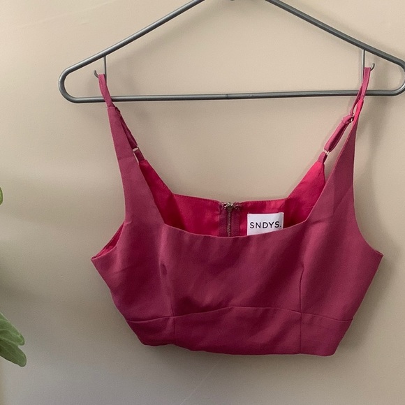 SNDYS Cropped Top. Size Small - Picture 2 of 8